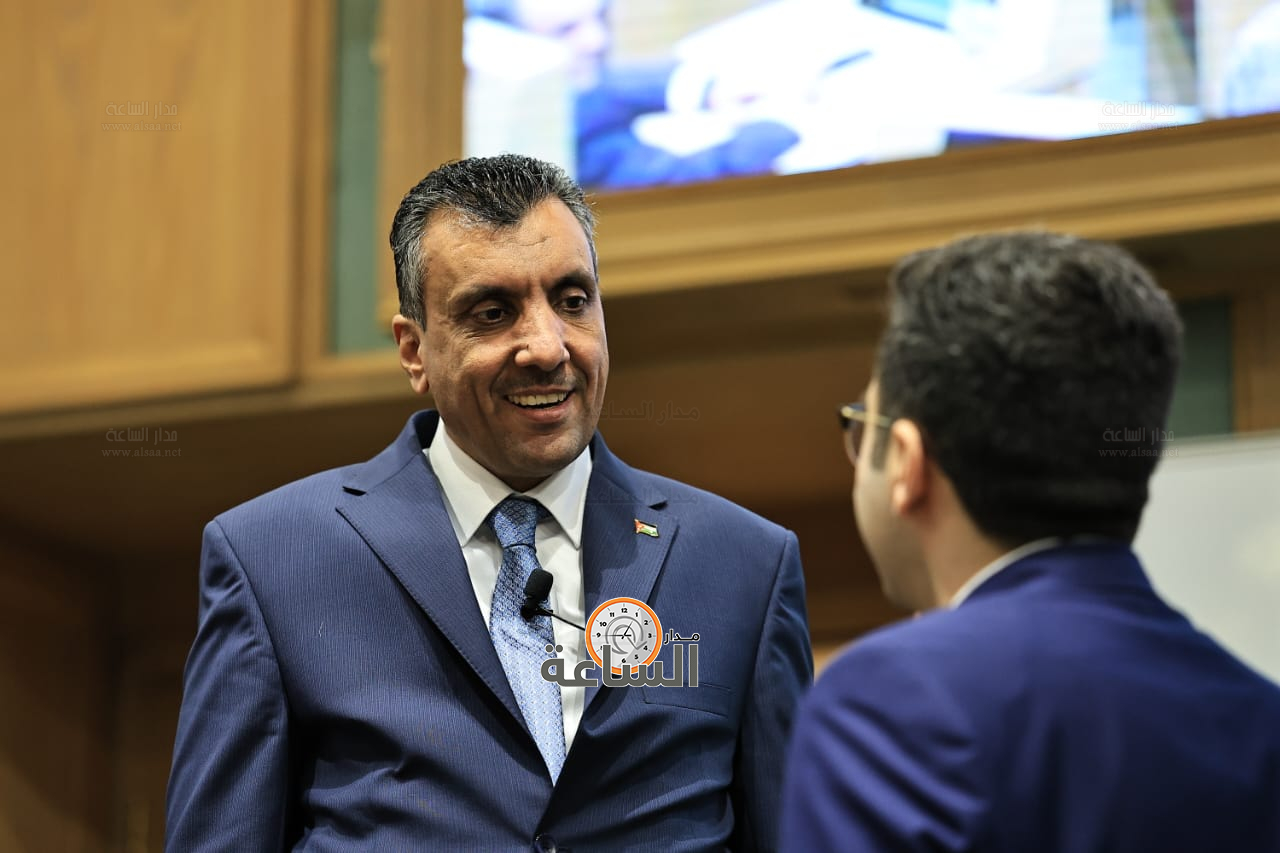 Madar Al-Saa Images 0.972996818289724