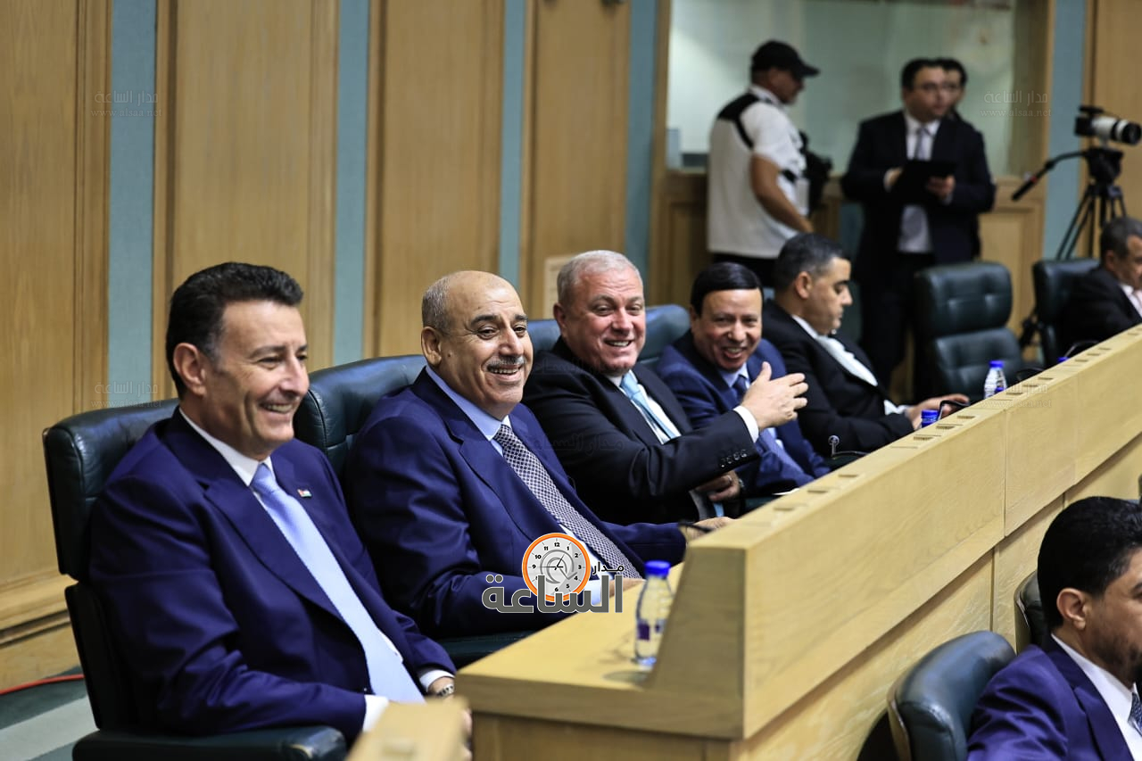 Madar Al-Saa Images 0.2394825739168136