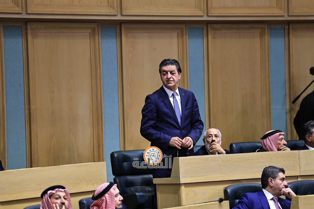 Madar Al-Saa Images 0.5006556175325142