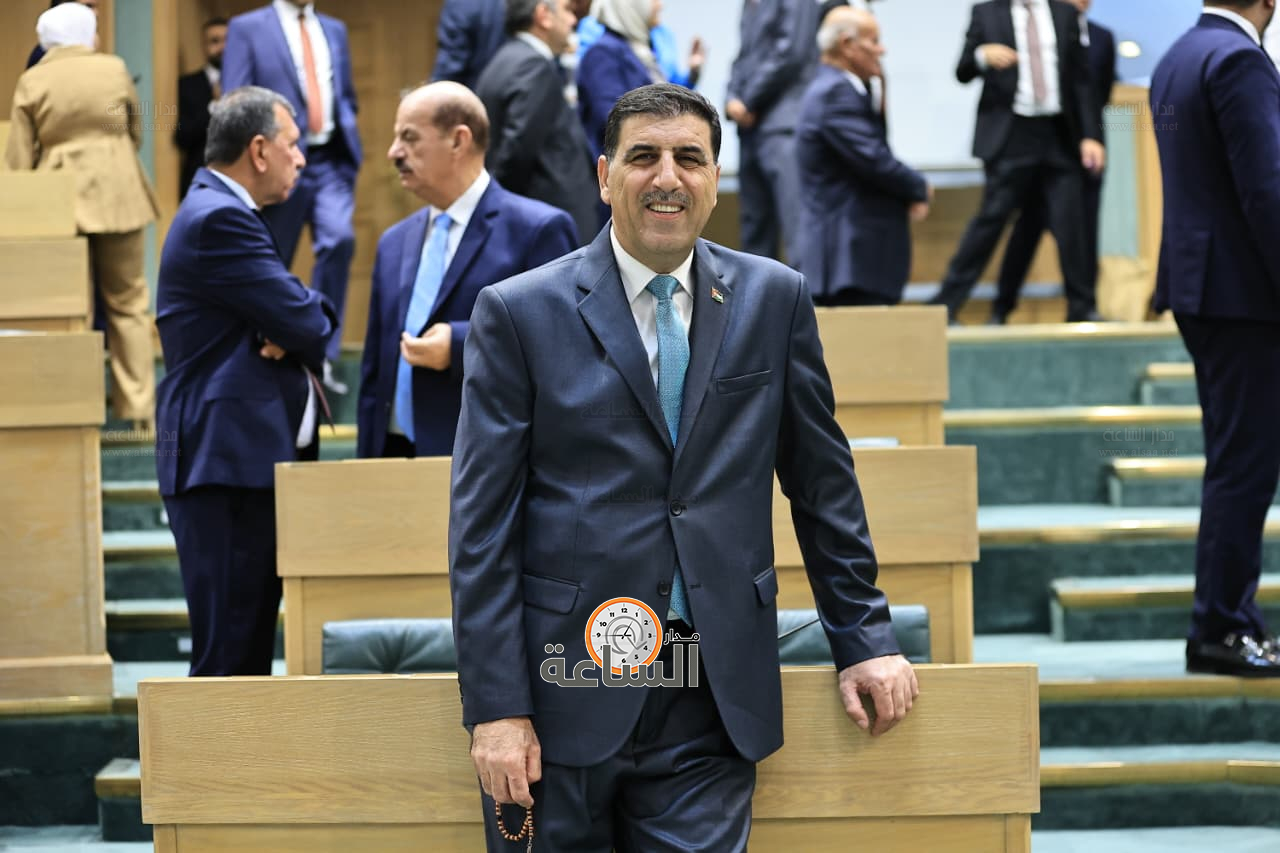 Madar Al-Saa Images 0.45322899167496977