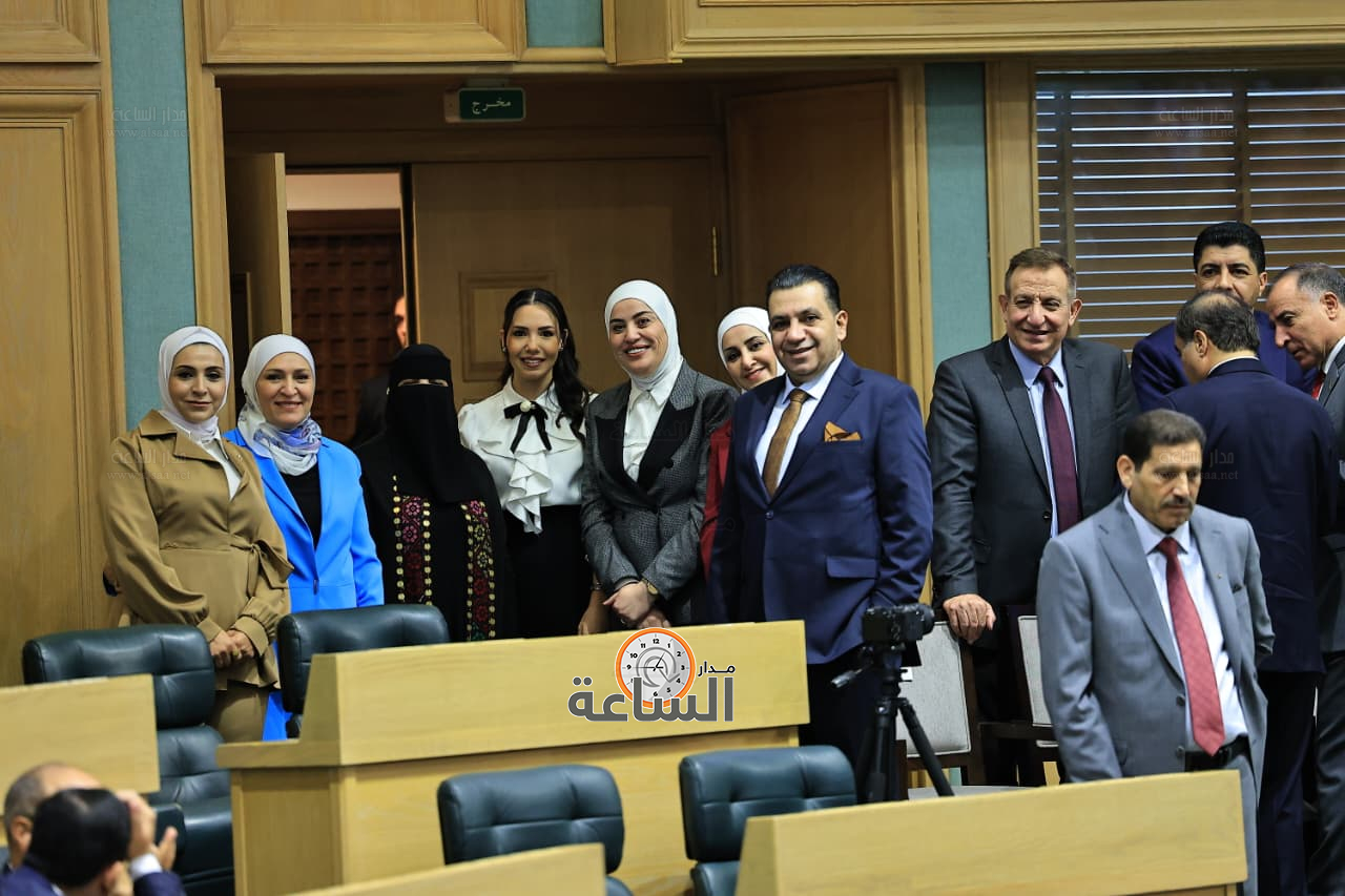 Madar Al-Saa Images 0.3245416767060616