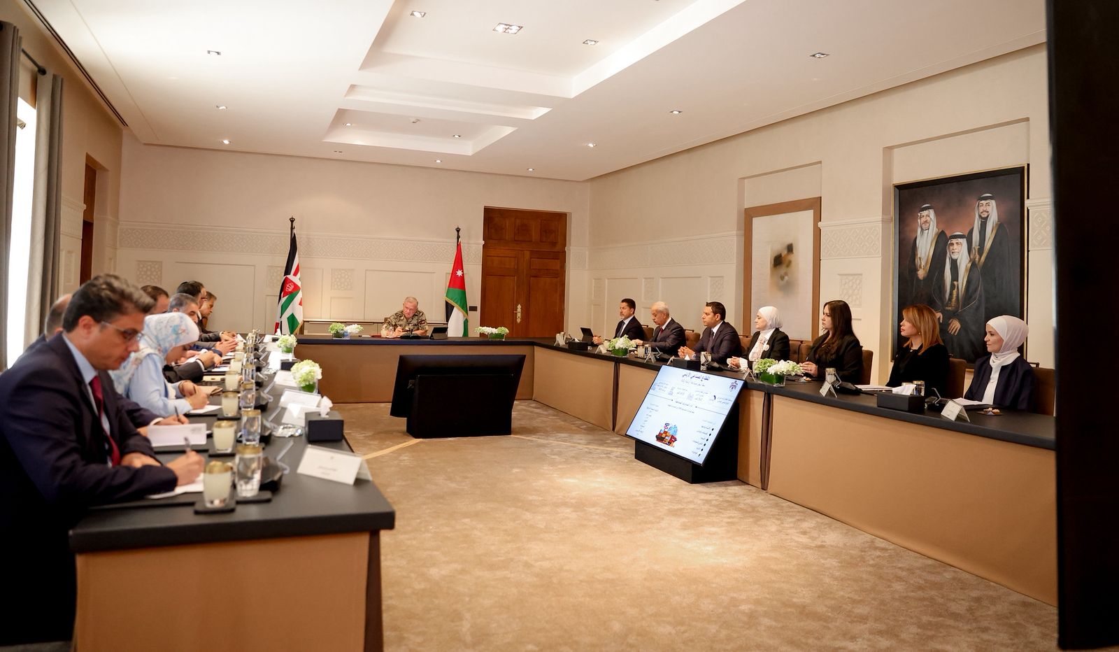 Madar Al-Saa Images 0.3036087915292549