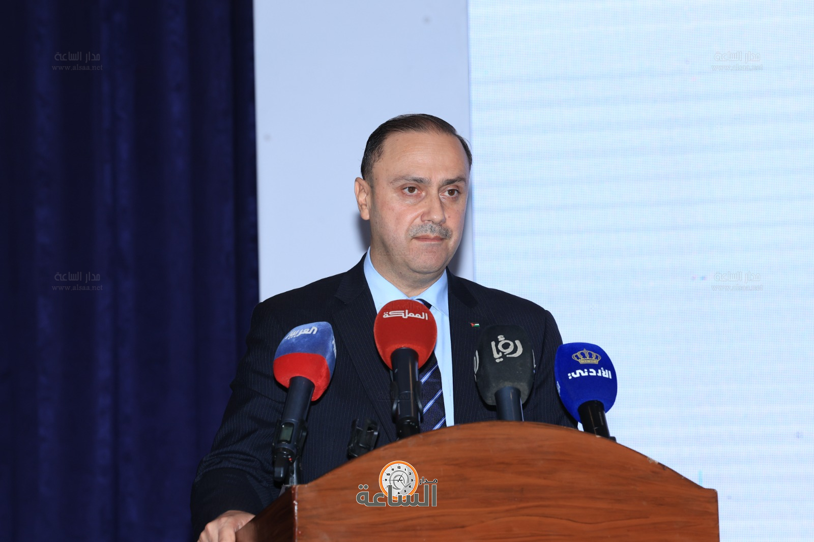 Madar Al-Saa Images 0.8459339303989126