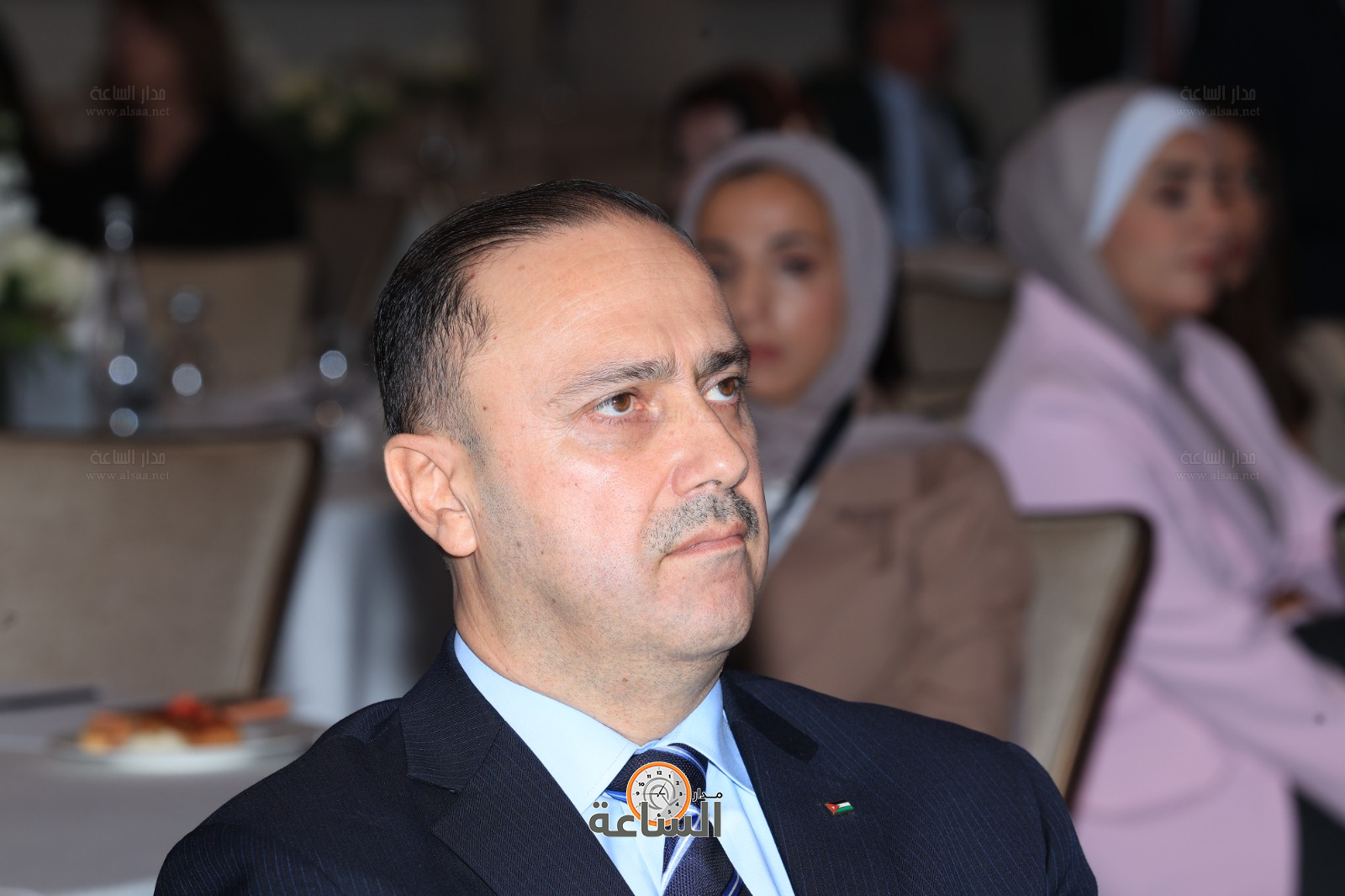 Madar Al-Saa Images 0.7442156348659911