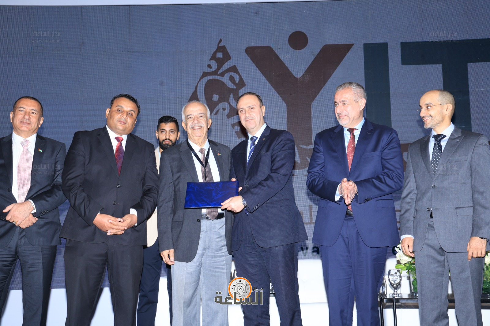 Madar Al-Saa Images 0.4670771164146118