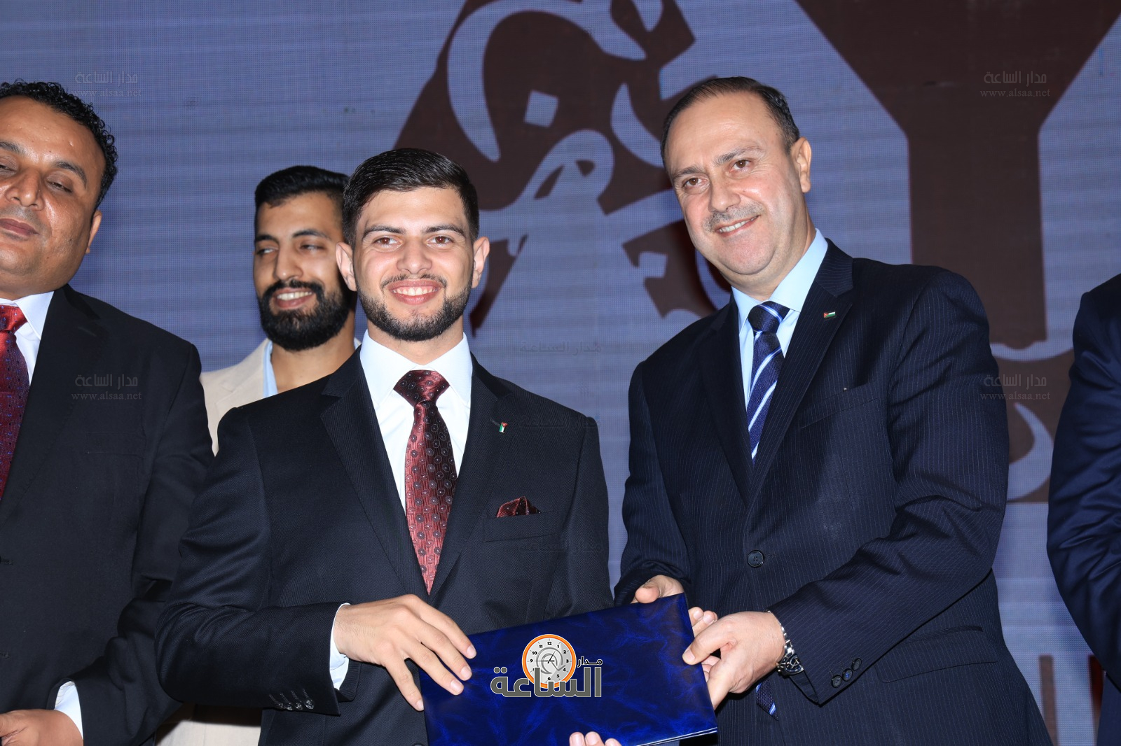 Madar Al-Saa Images 0.20633572345821016