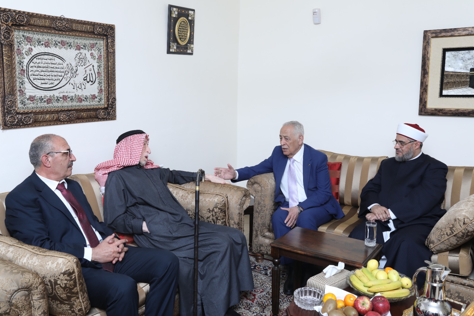 Madar Al-Saa Images 0.14619588471938094