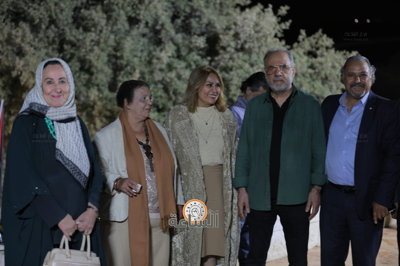 Madar Al-Saa Images 0.14720158844010267