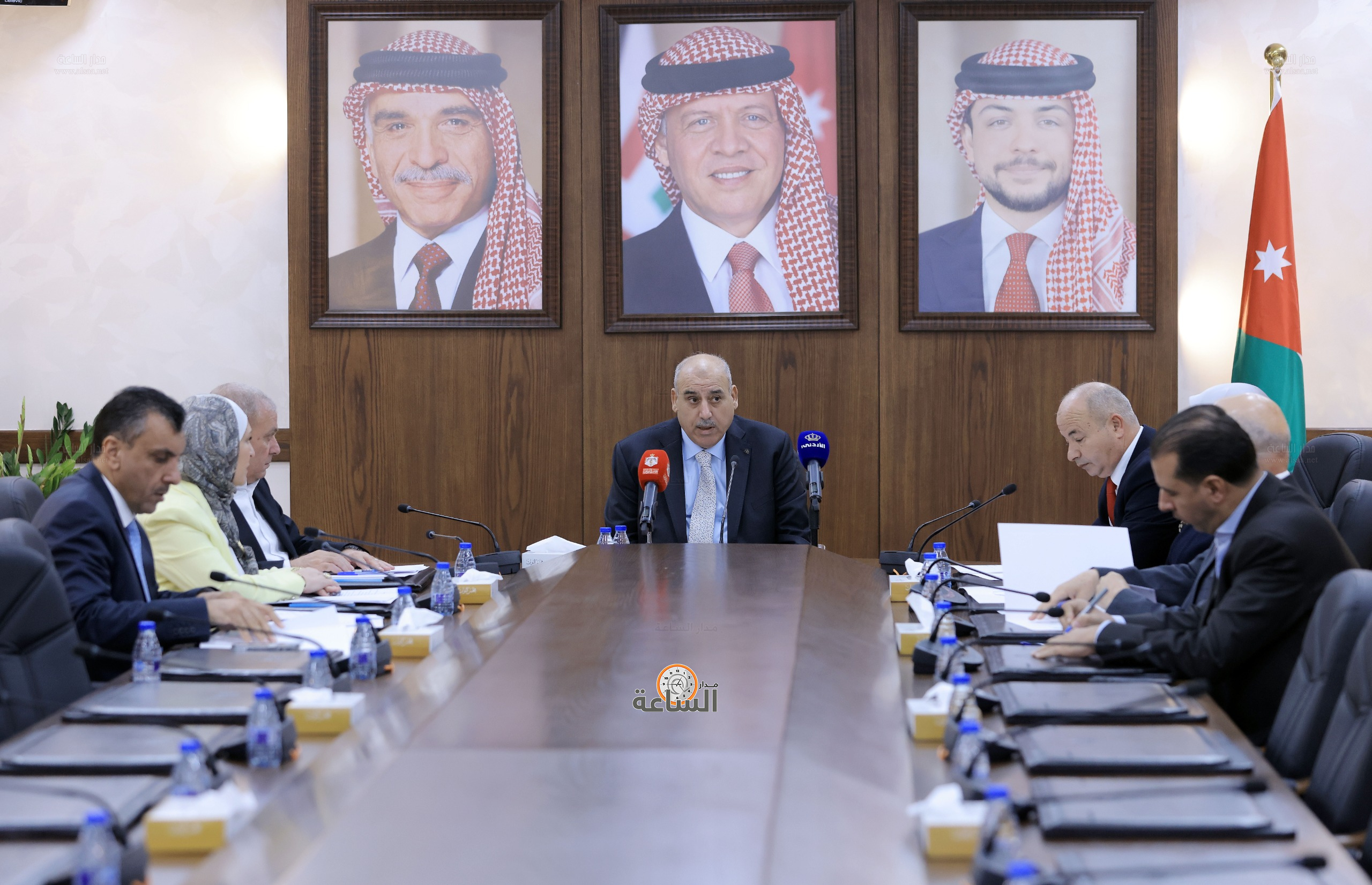 Madar Al-Saa Images 0.48361340749910575