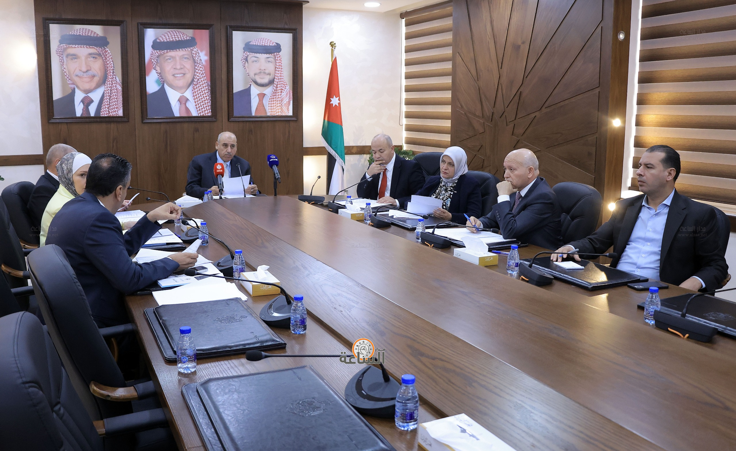 Madar Al-Saa Images 0.7026130964315387