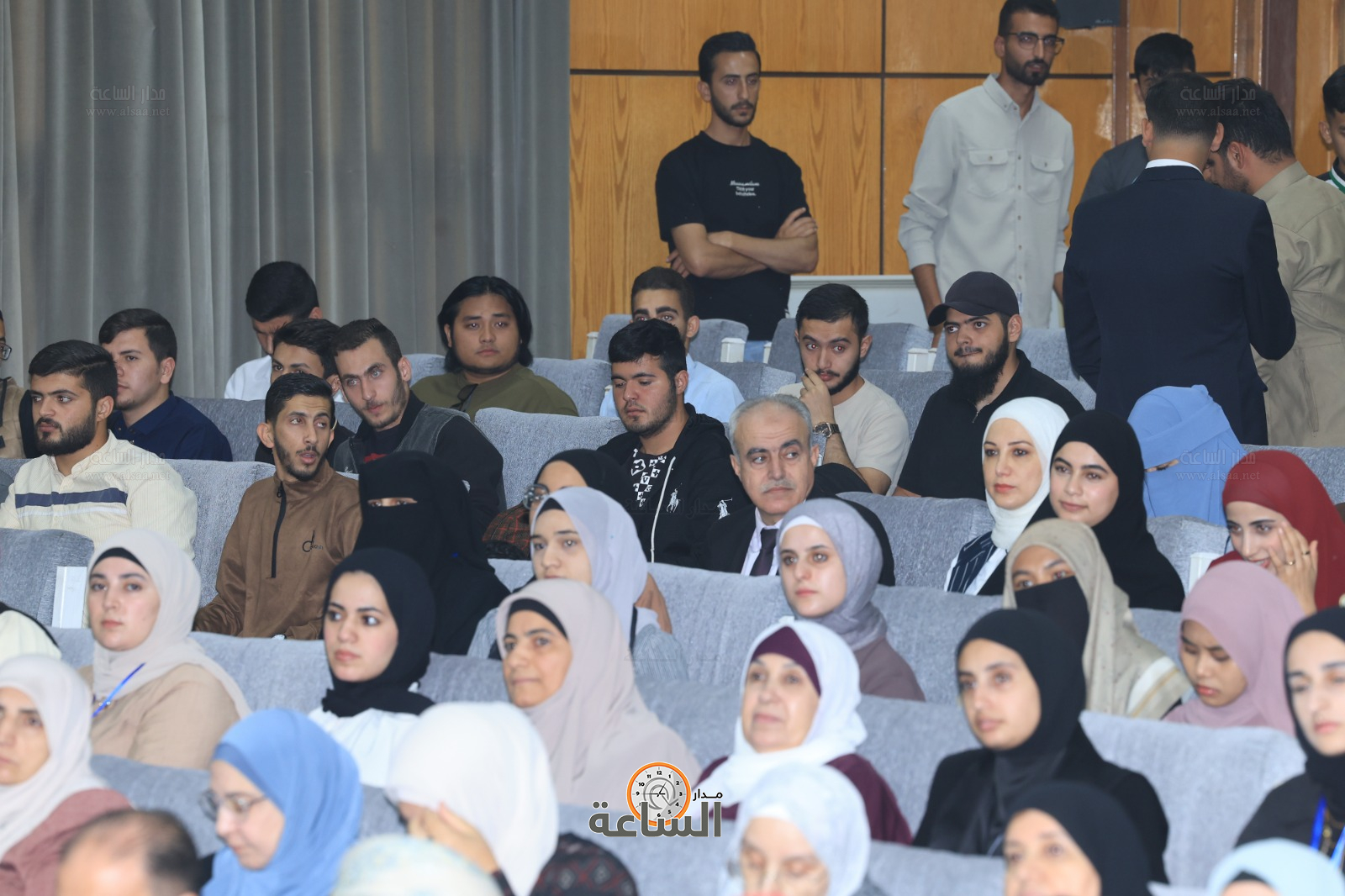 Madar Al-Saa Images 0.4177074107418314