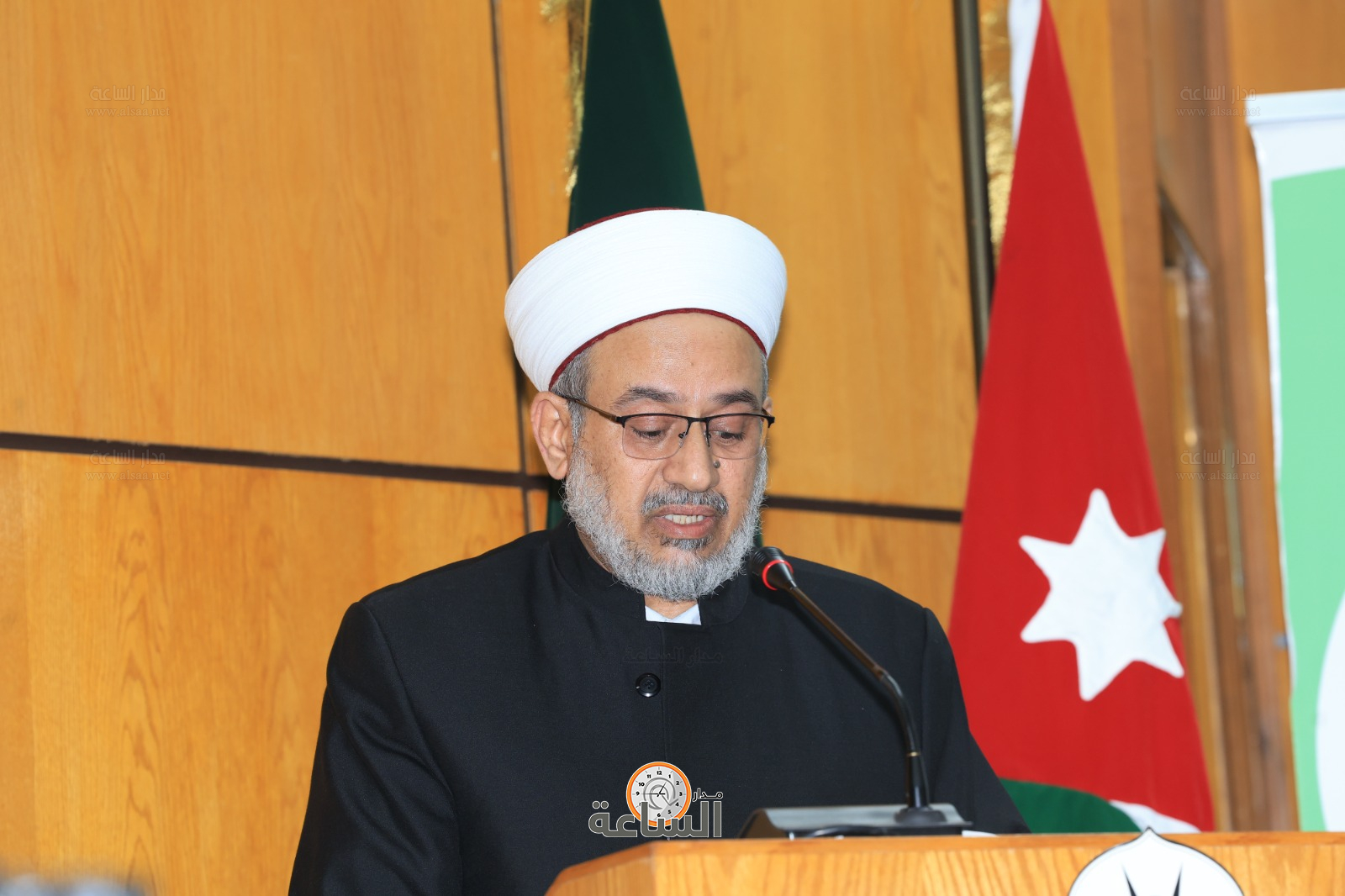 Madar Al-Saa Images 0.9642537715564932