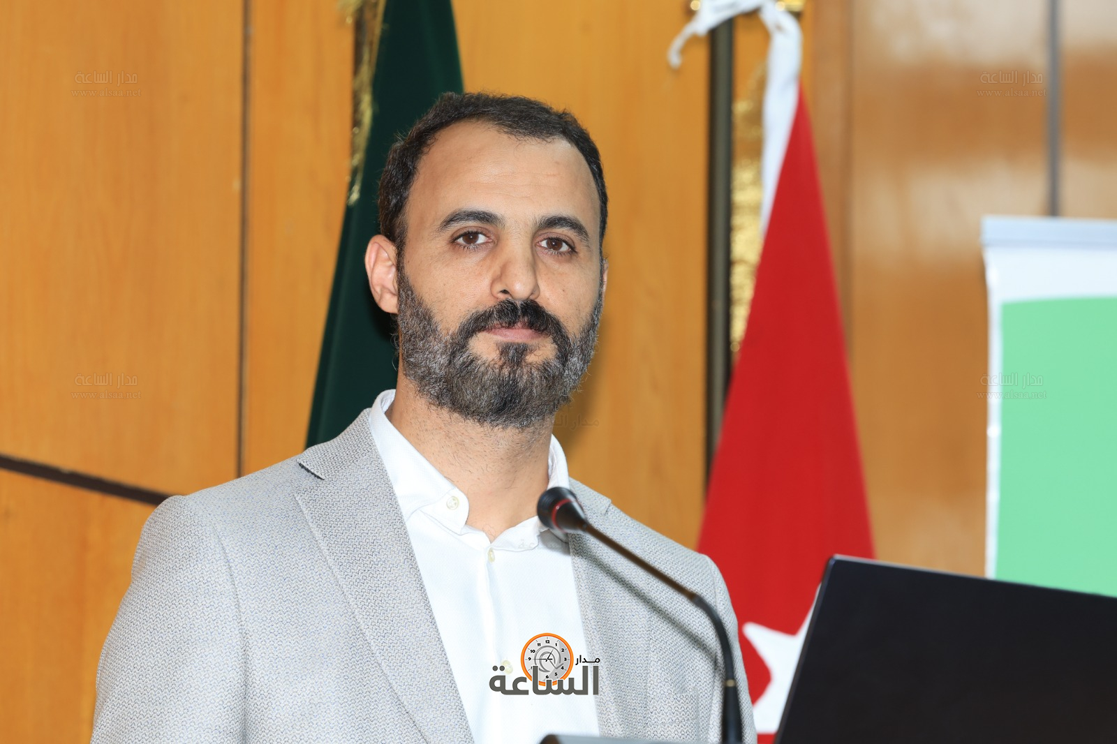 Madar Al-Saa Images 0.8912446581757593