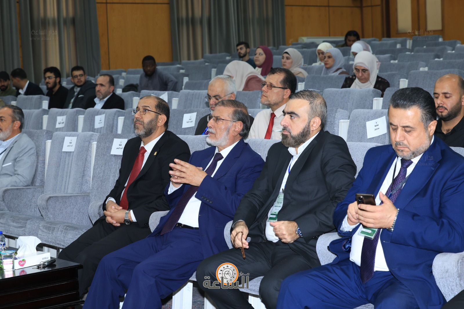 Madar Al-Saa Images 0.7390437596838215