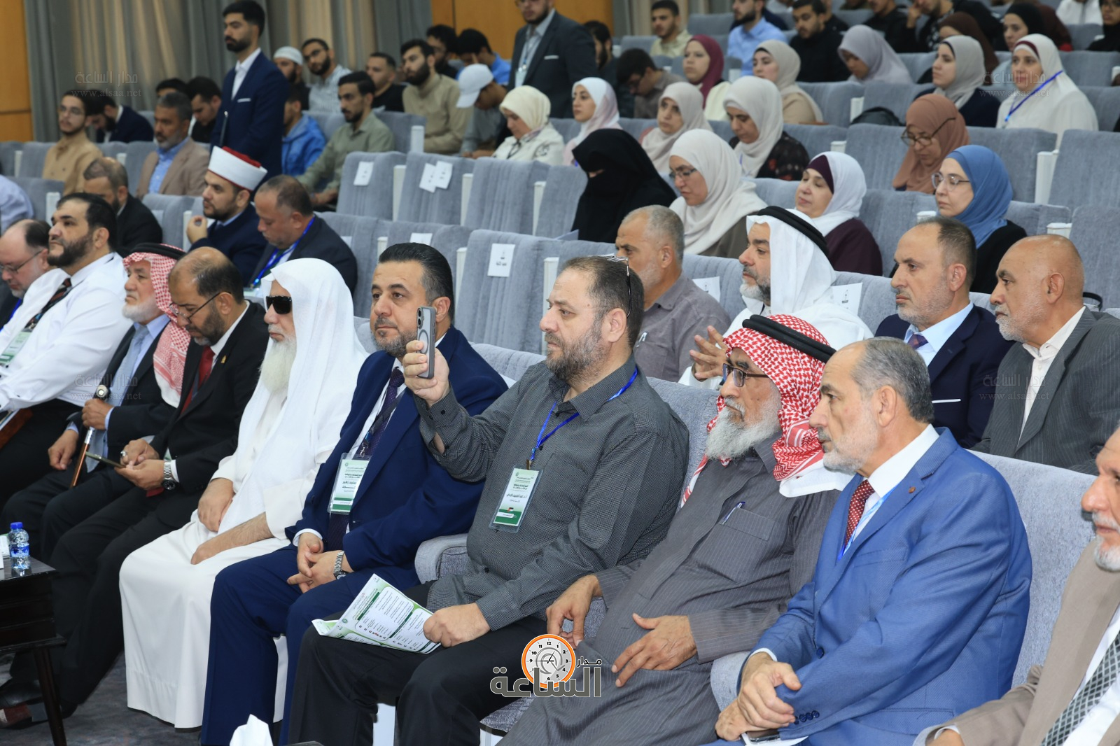 Madar Al-Saa Images 0.9441665442169611