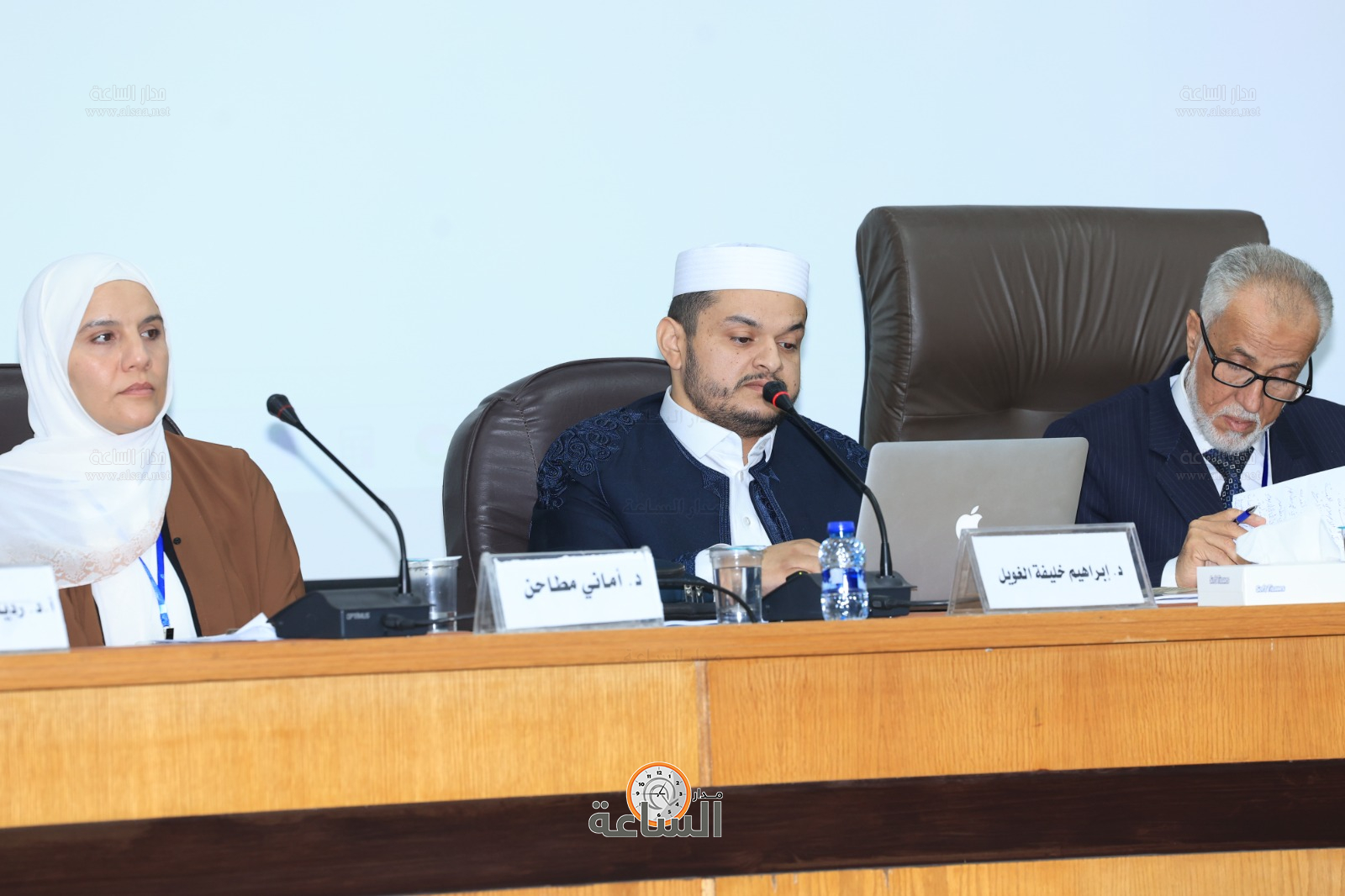 Madar Al-Saa Images 0.586023555950589