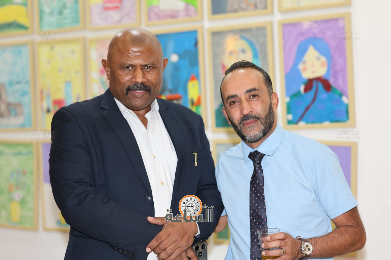 Madar Al-Saa Images 0.9449307424066972