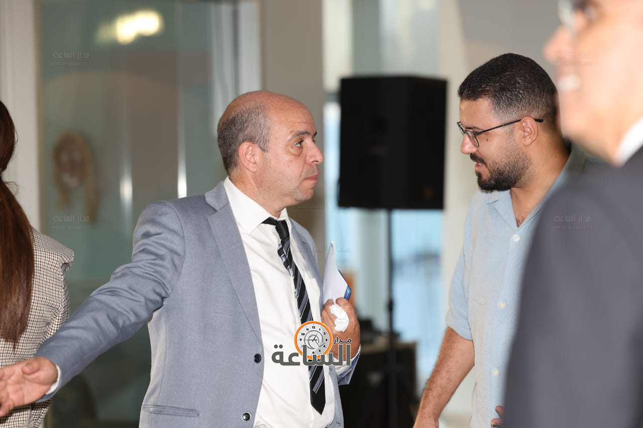 Madar Al-Saa Images 0.14182870804767767