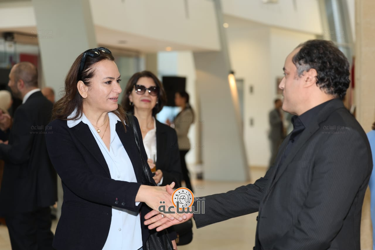 Madar Al-Saa Images 0.3656318701050447