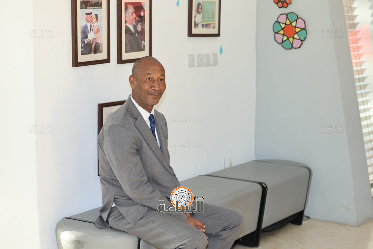 Madar Al-Saa Images 0.2478003187431136