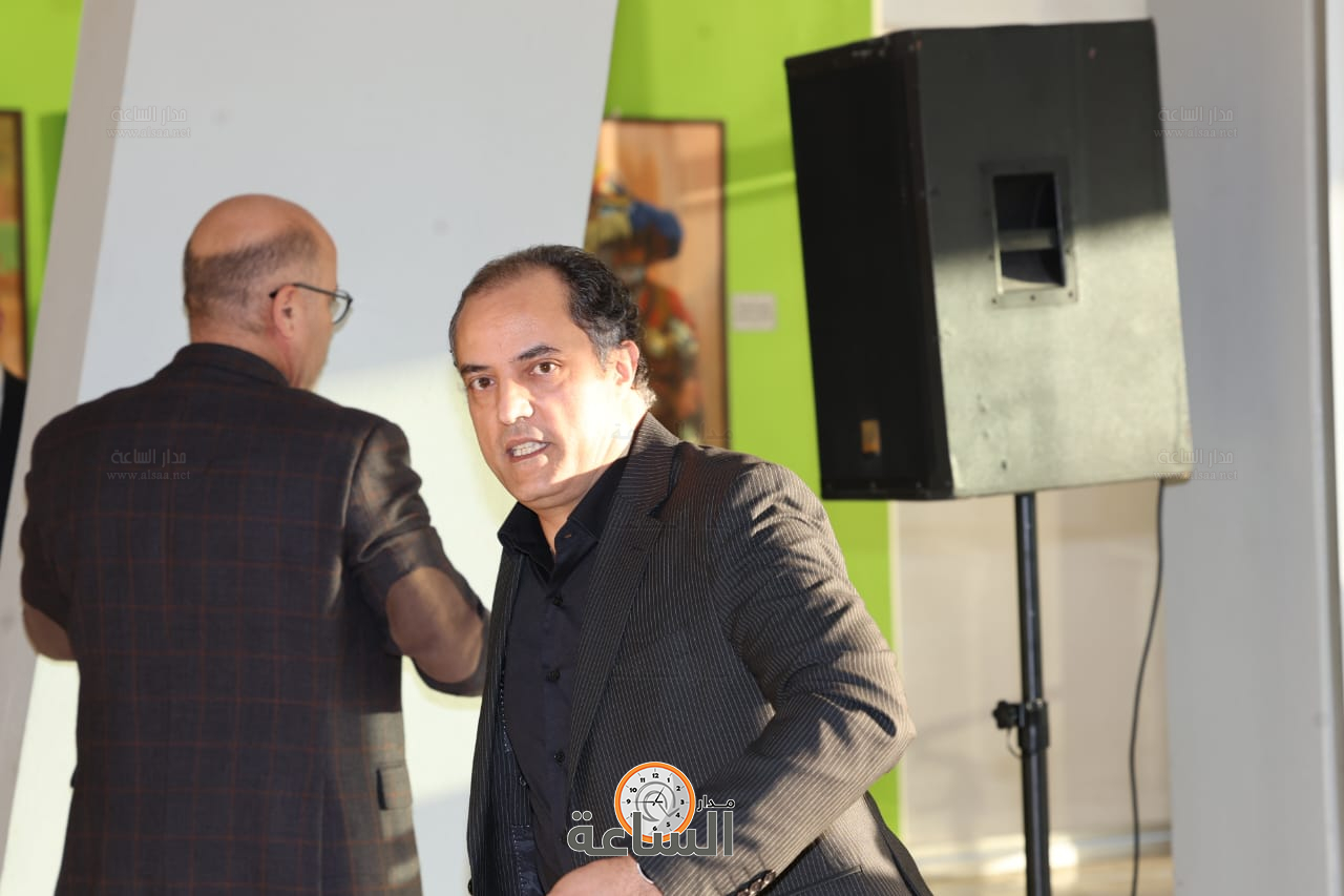 Madar Al-Saa Images 0.35832183627920033