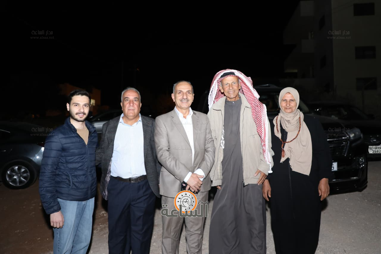 Madar Al-Saa Images 0.7686331088474392