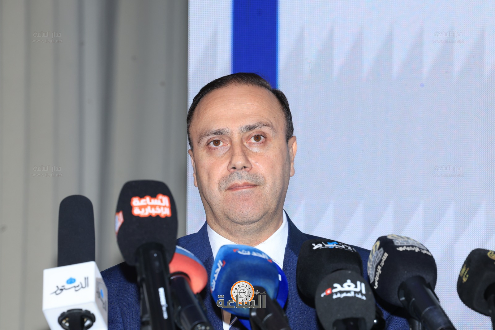 Madar Al-Saa Images 0.41127160201610047