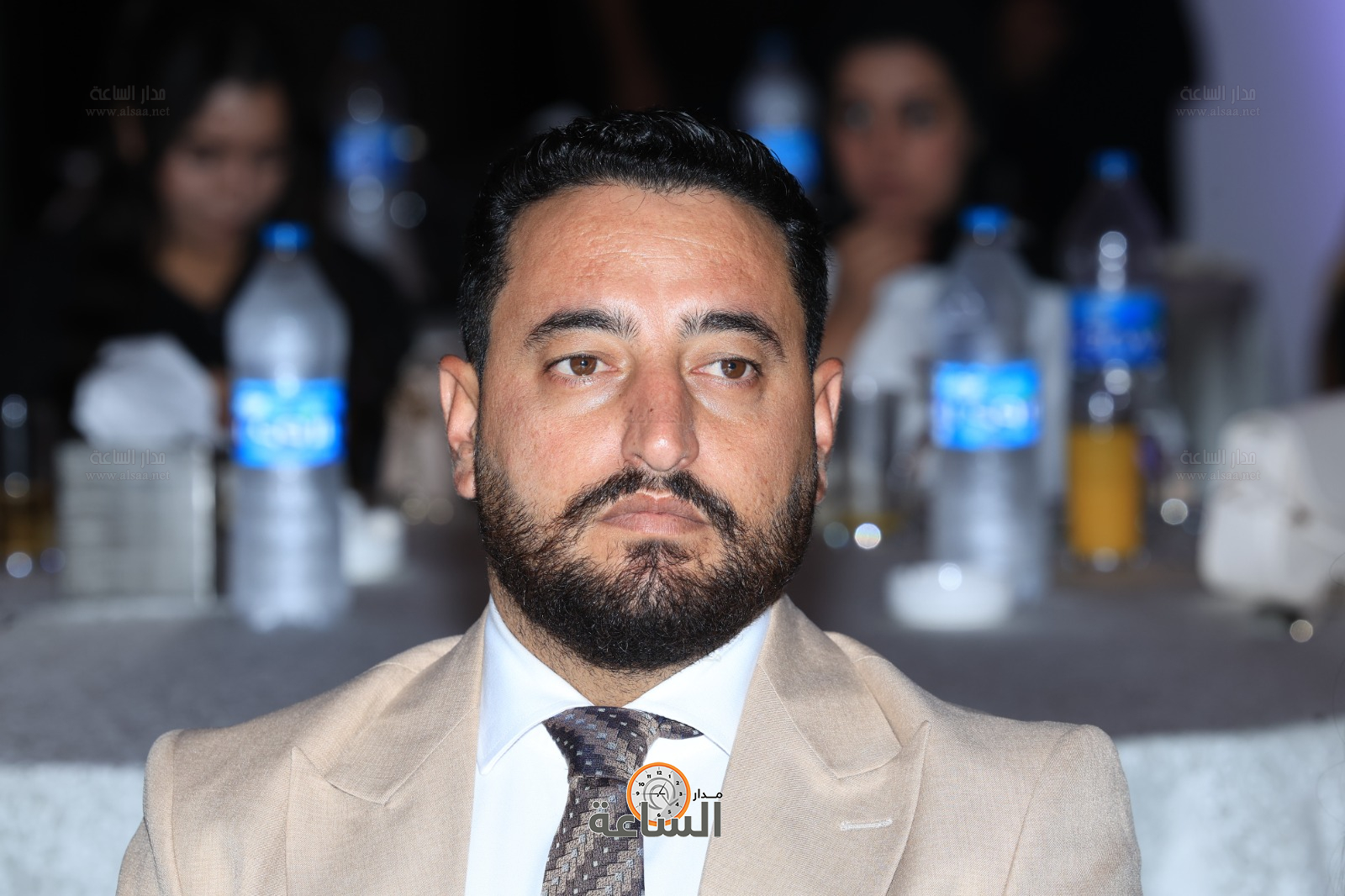 Madar Al-Saa Images 0.9825665960189601