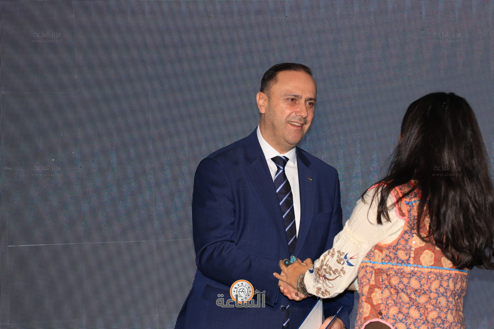 Madar Al-Saa Images 0.8861218173440774