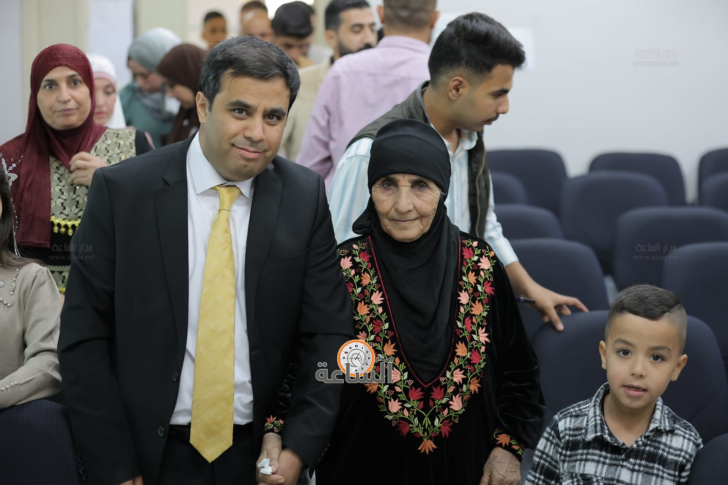 Madar Al-Saa Images 0.3227865567401057