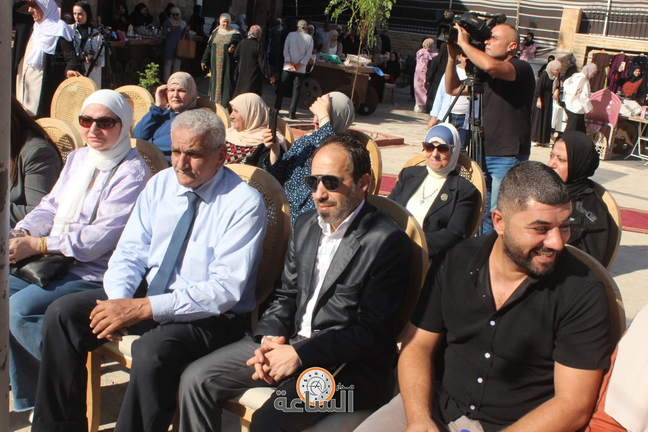 Madar Al-Saa Images 0.9891789524184826