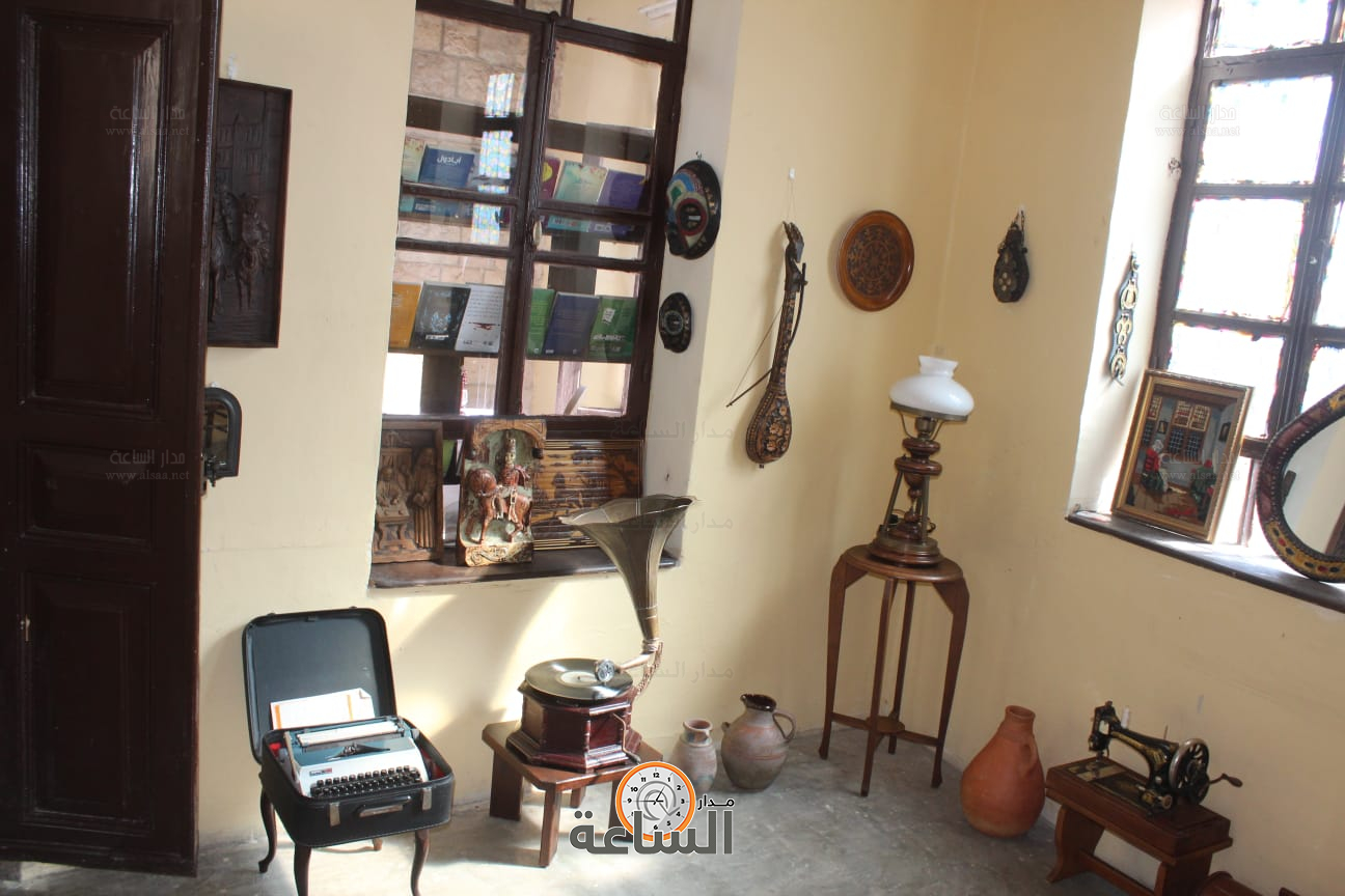 Madar Al-Saa Images 0.574372289016313