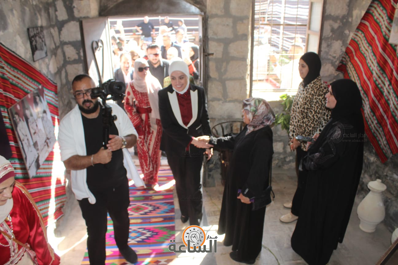 Madar Al-Saa Images 0.49670326705862033