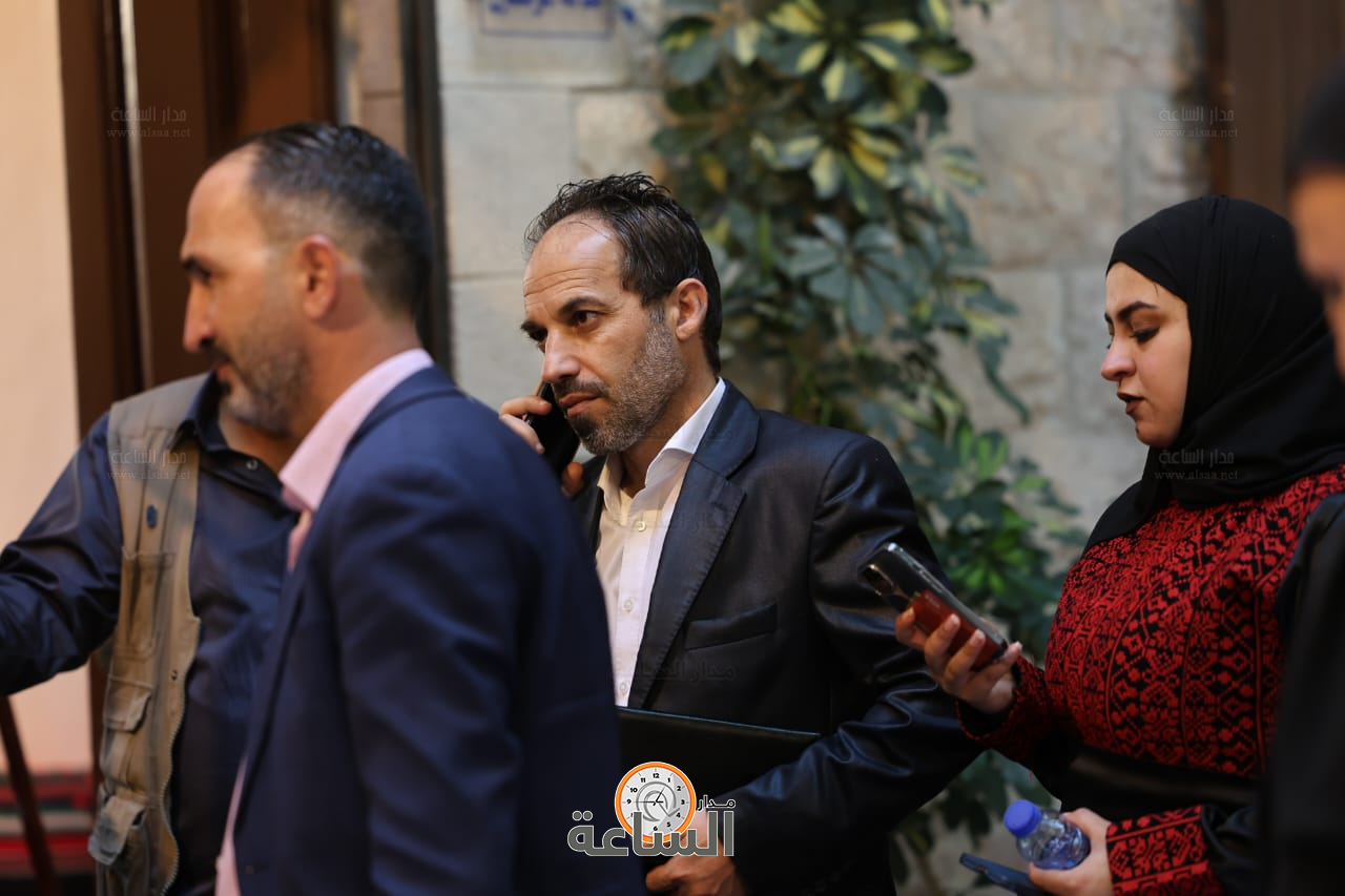 Madar Al-Saa Images 0.4261696411486069