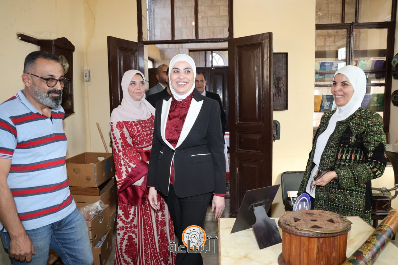 Madar Al-Saa Images 0.8427677424767779