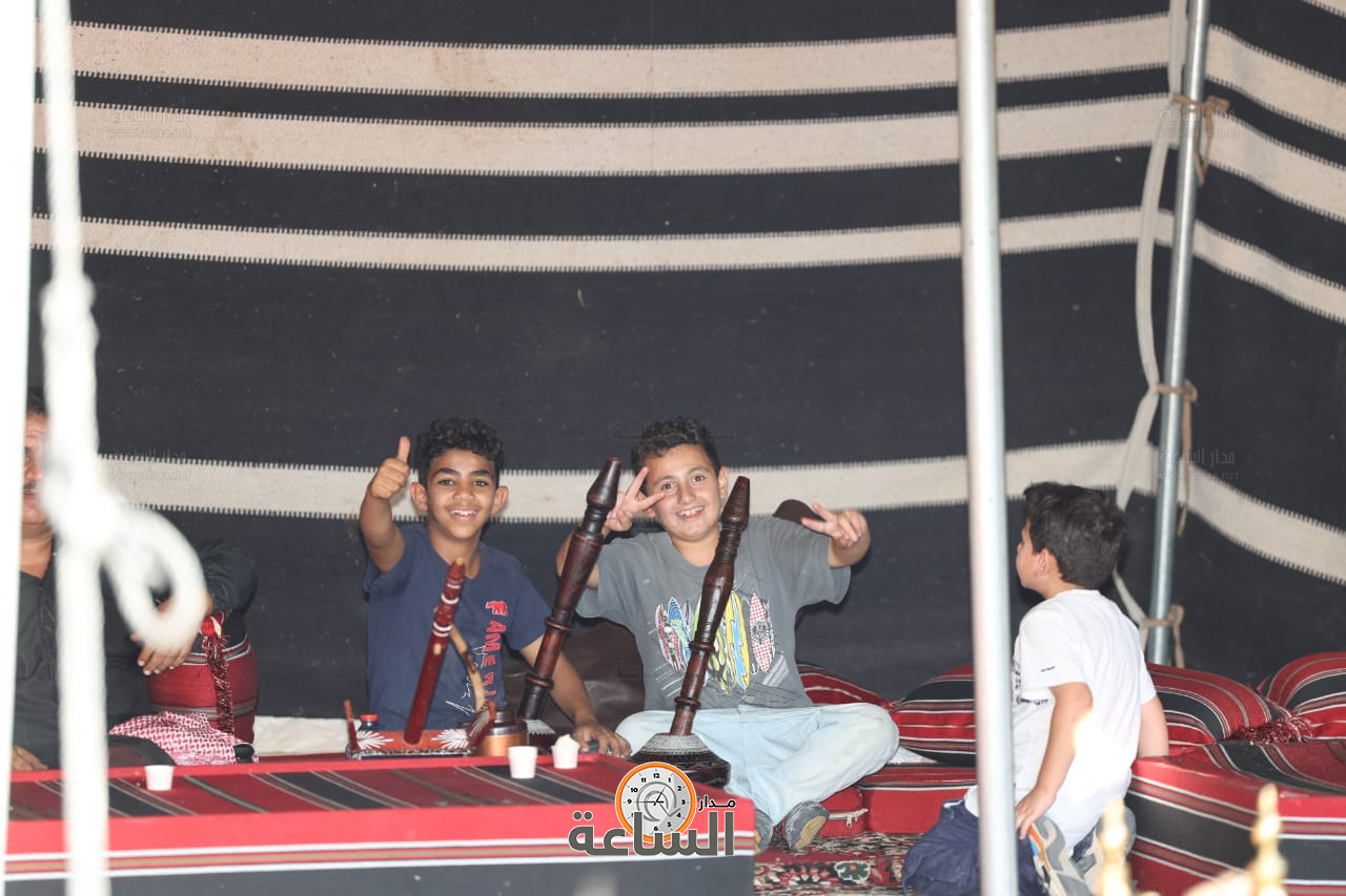 Madar Al-Saa Images 0.43719697263067436