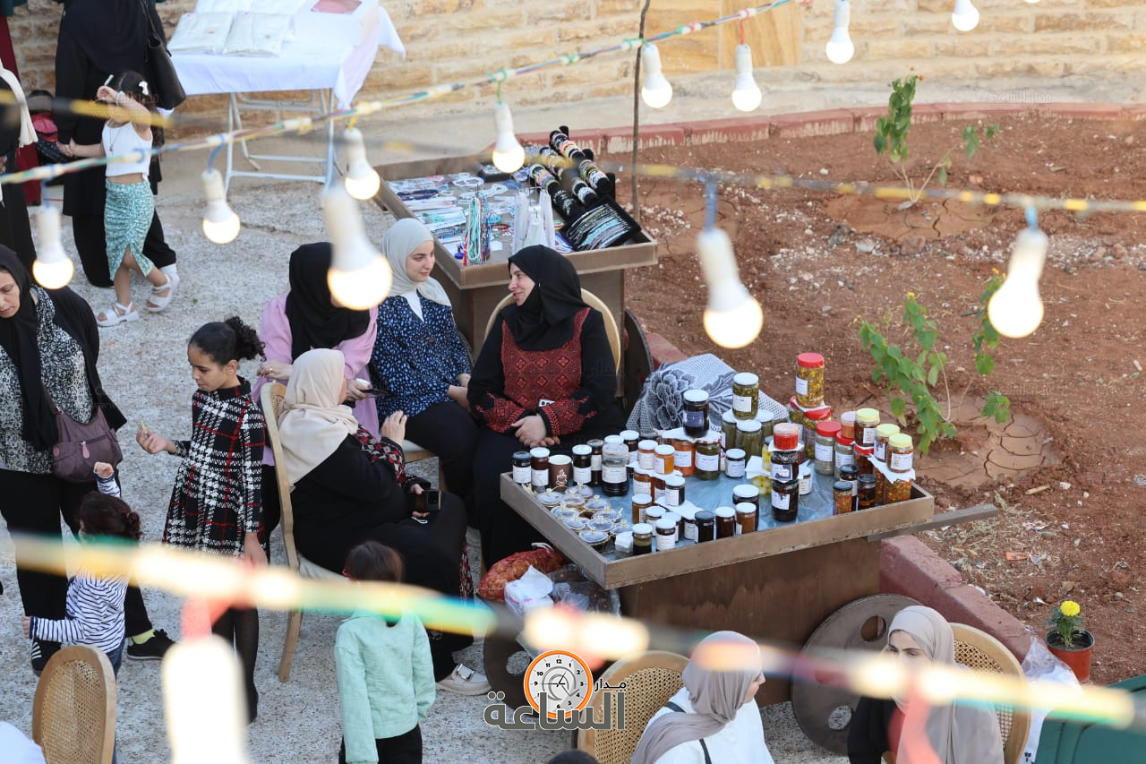 Madar Al-Saa Images 0.2538598765091885