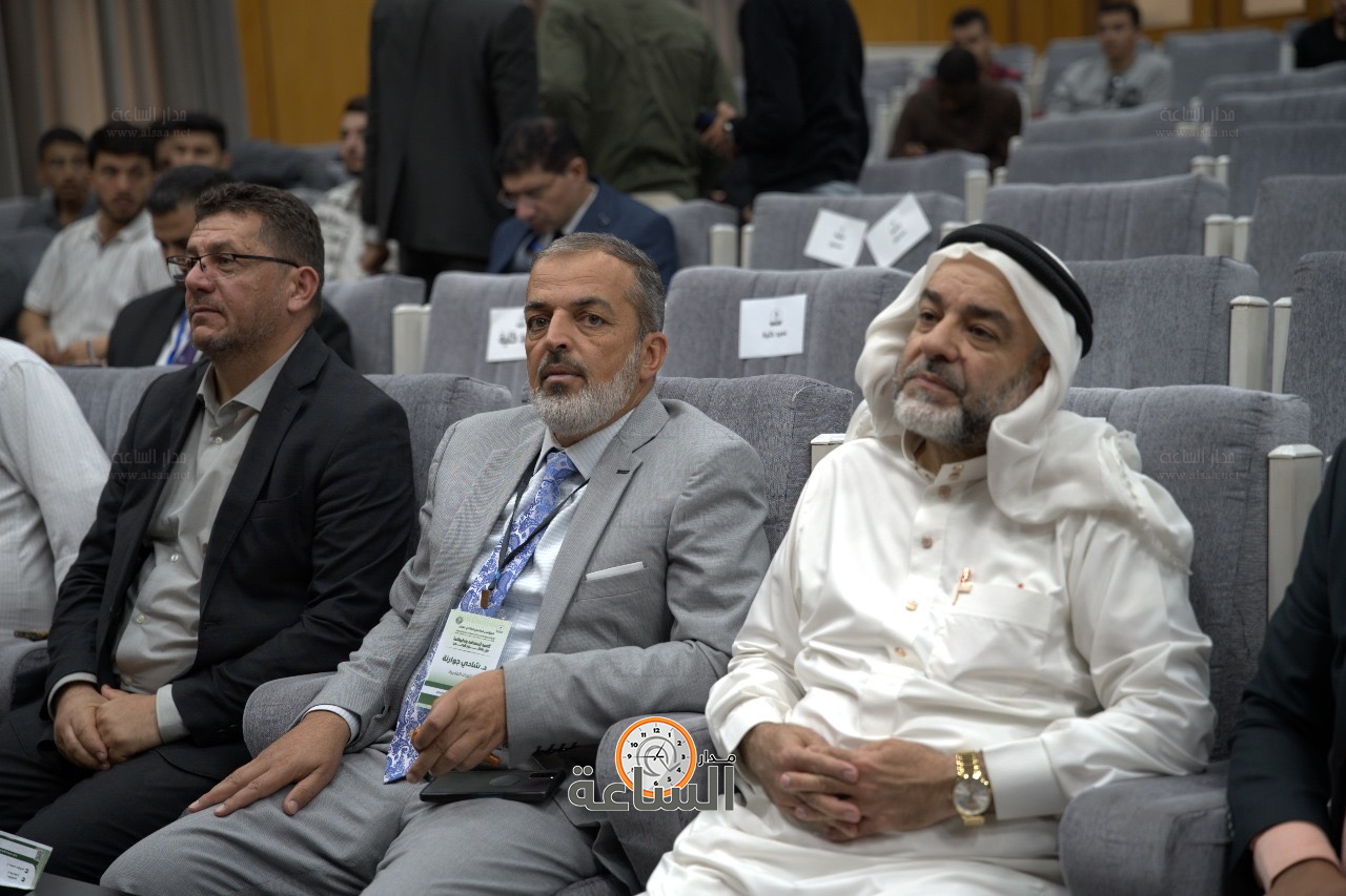 Madar Al-Saa Images 0.0082084133894621