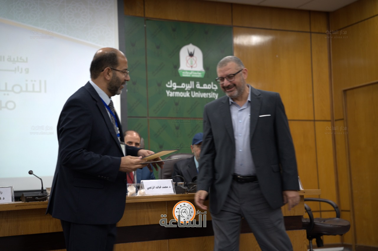 Madar Al-Saa Images 0.17489541541033704