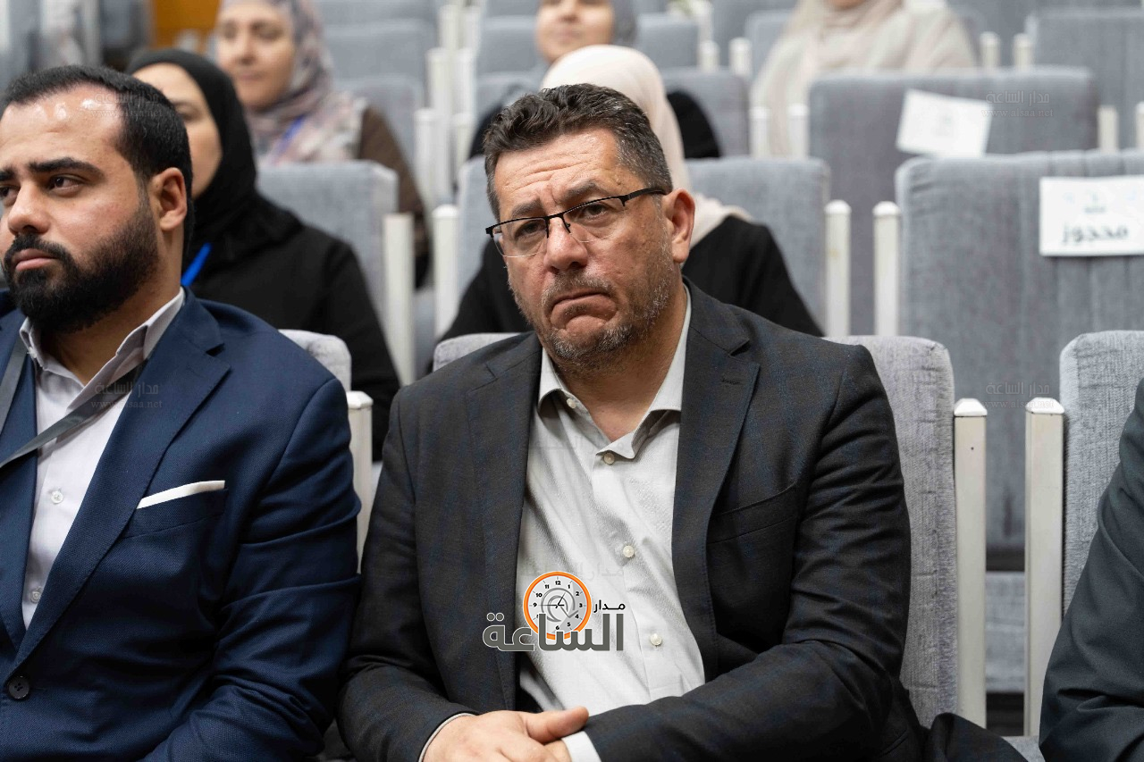 Madar Al-Saa Images 0.532435873138624