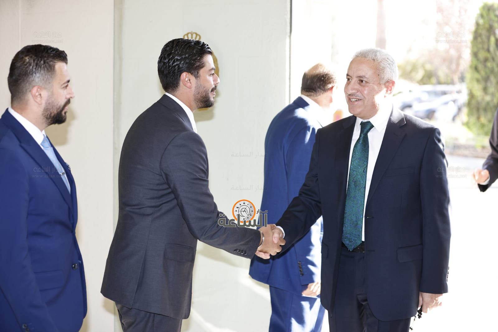 Madar Al-Saa Images 0.41034236816427416