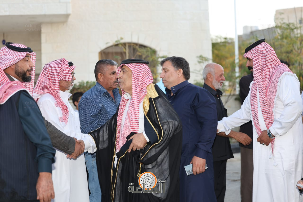 Madar Al-Saa Images 0.4219503020158264