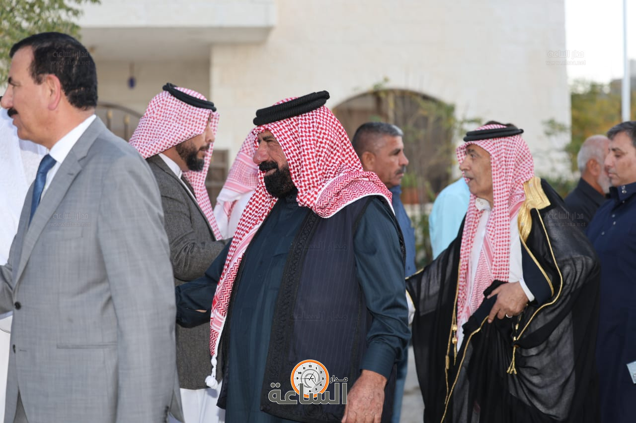 Madar Al-Saa Images 0.6366158354229094