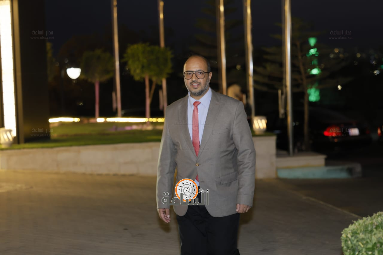 Madar Al-Saa Images 0.08877625942074074