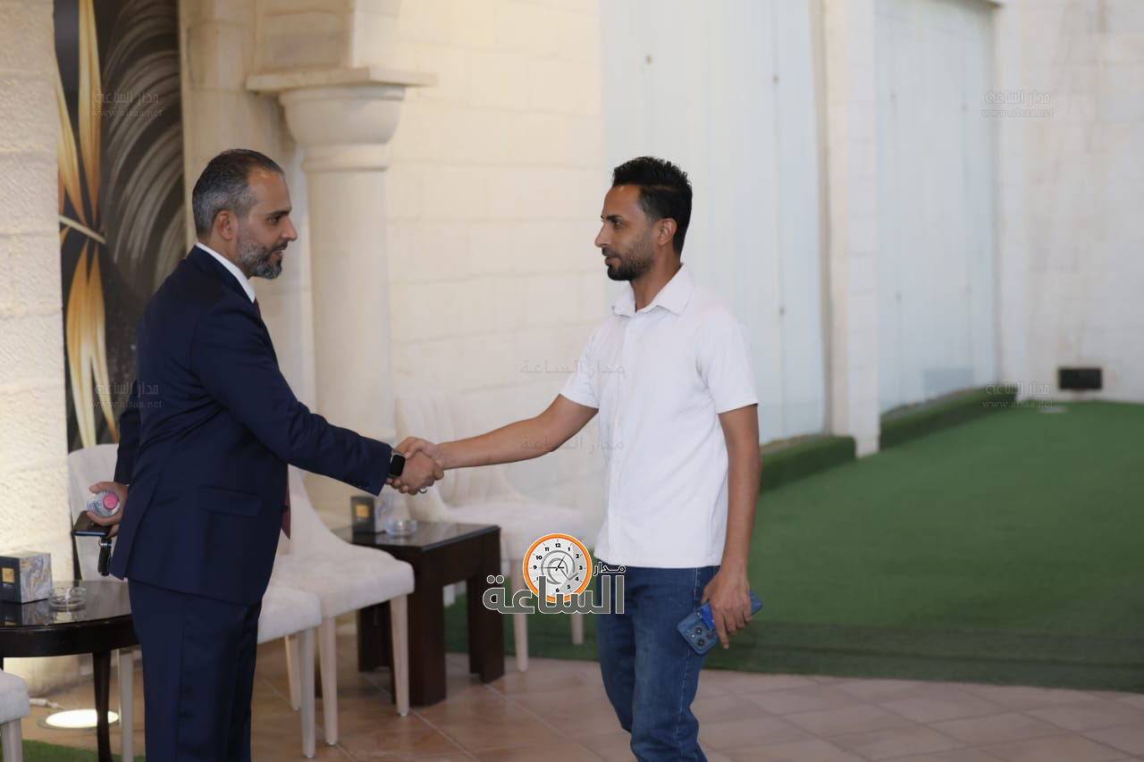 Madar Al-Saa Images 0.2744542222389964