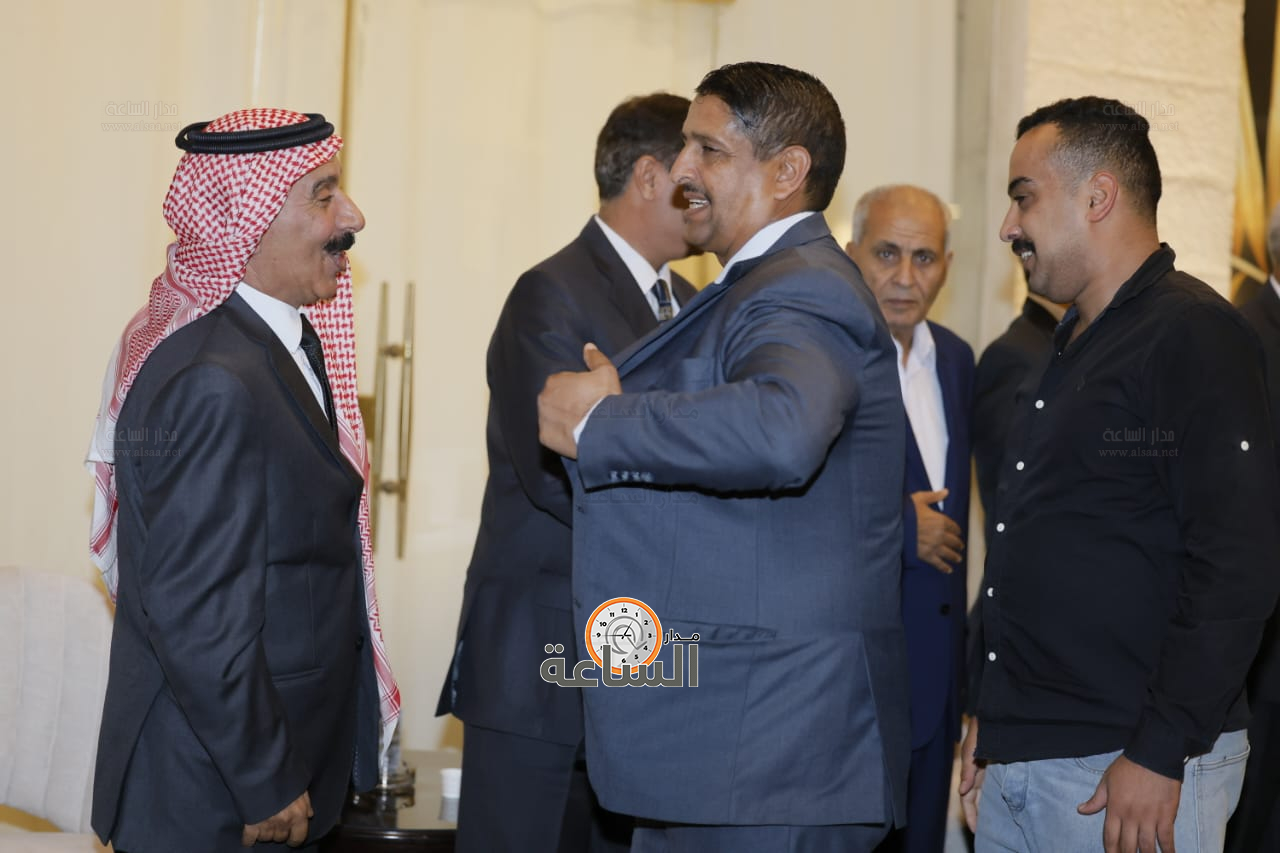 Madar Al-Saa Images 0.7036514160231825