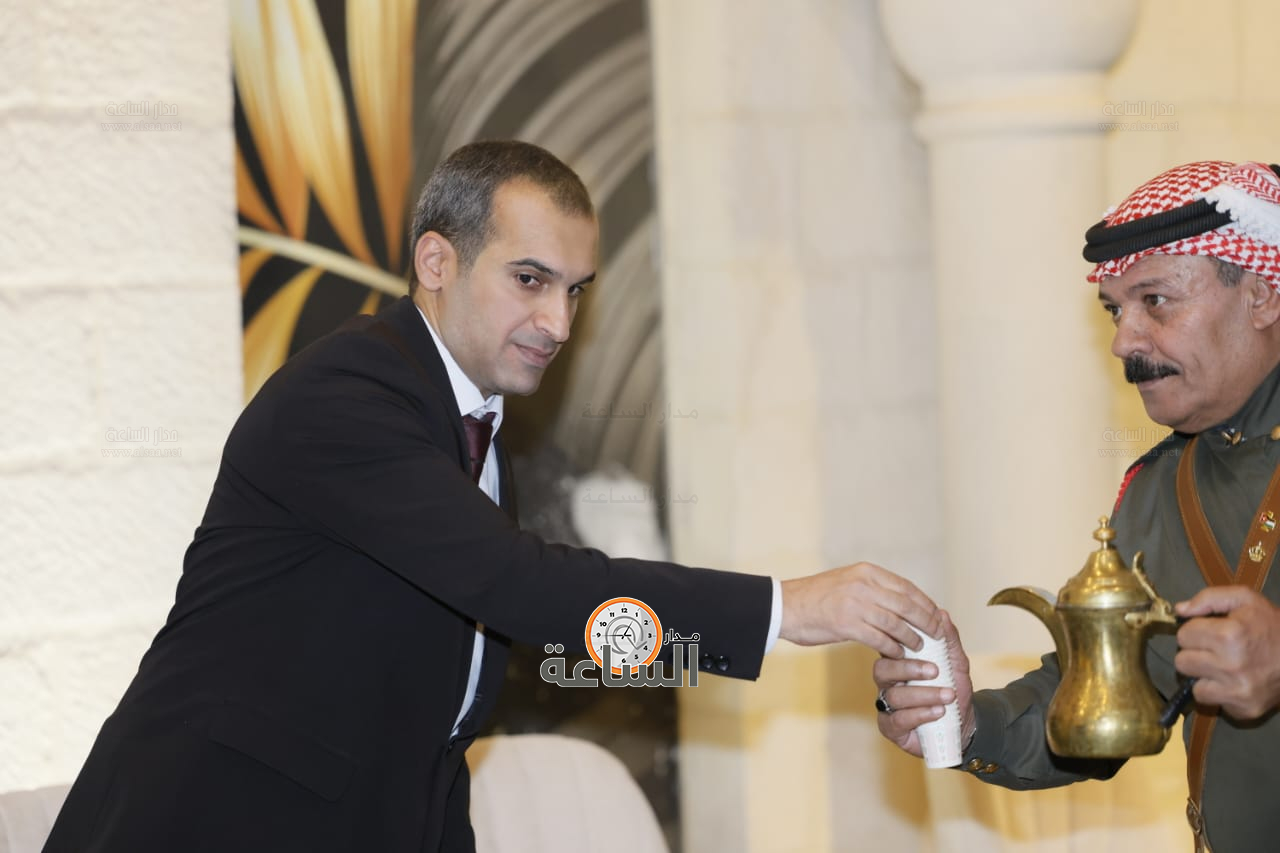 Madar Al-Saa Images 0.4555980568527822