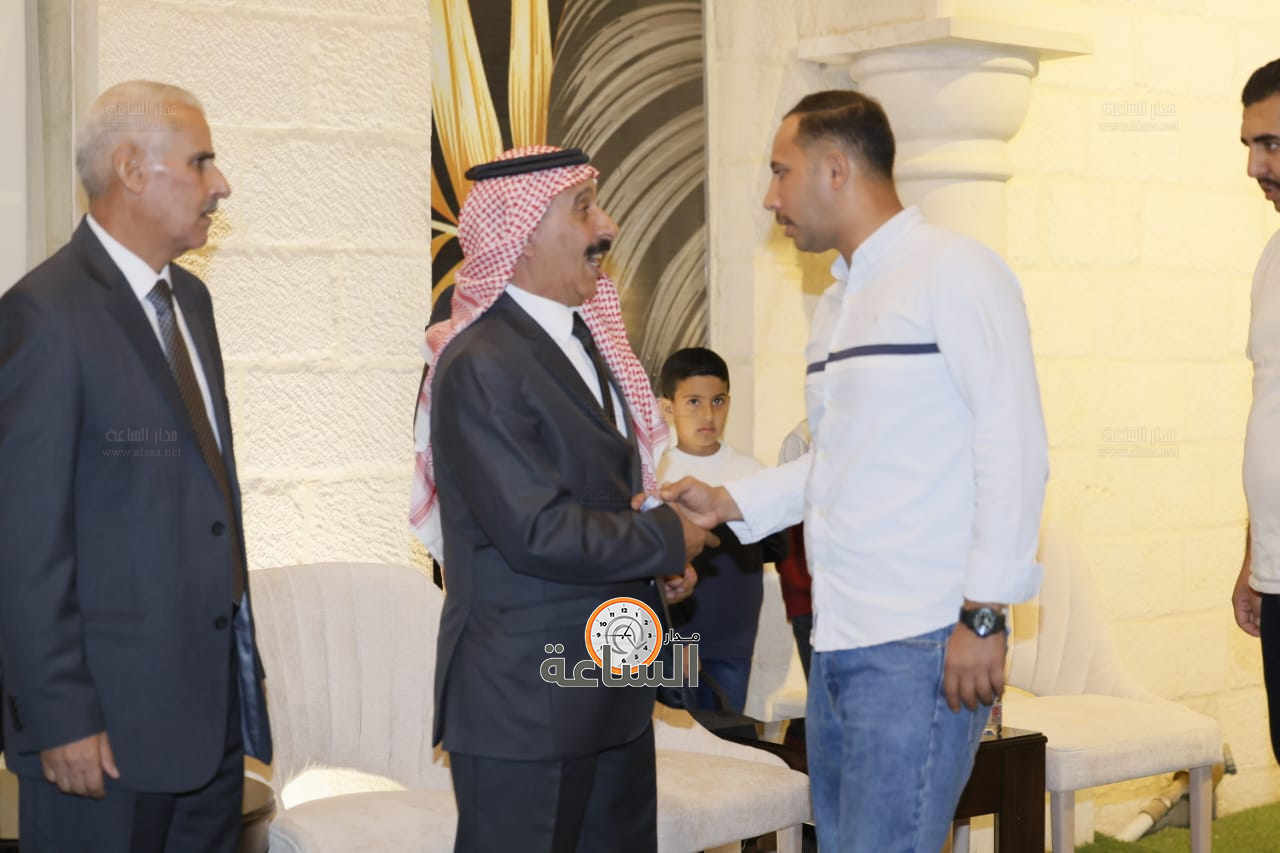 Madar Al-Saa Images 0.6586593828737557