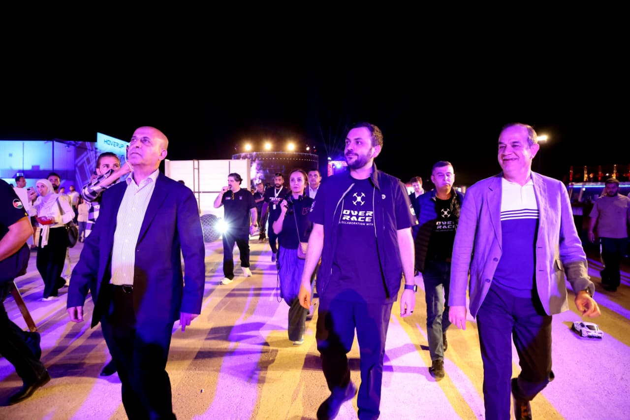 Madar Al-Saa Images 0.5664628959775622