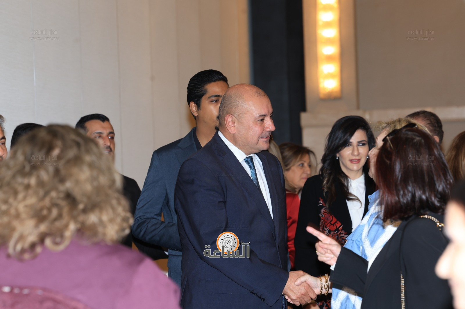 Madar Al-Saa Images 0.39042822133286126